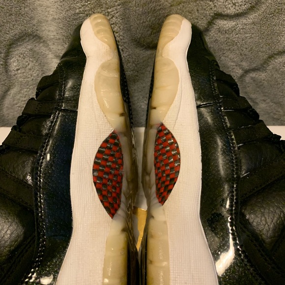 Jordan 11 72-10 Low - Picture 2 of 3